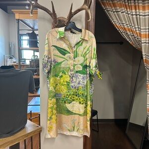 Floral terijon pearl Button Dress w shirt tail hem